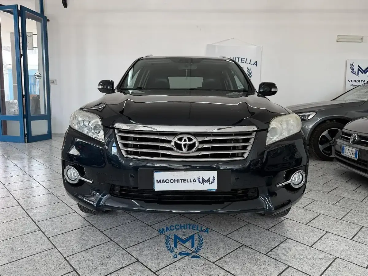 Usata Toyota RAV4 150 CV (110 kW) 2011 Nero SUV