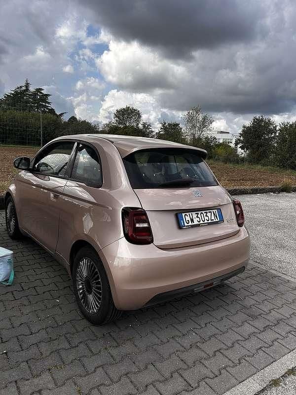 Usata Fiat 500e Icon 42 kW (58 CV) 2024 Utilitaria