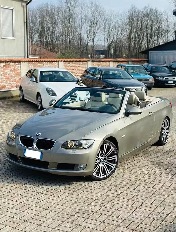 Usata BMW 320 Cabriolet 177 CV (130 kW) 2008 Giallo Cabrio