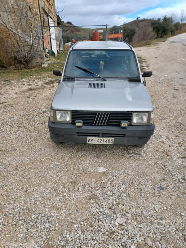 Usato 1988 Fiat Panda 4x4 1.0 Benzin 50 CV (4.000 €)