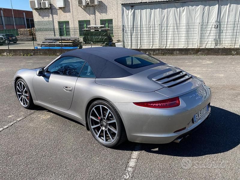 Usata Porsche 911 Carrera S Cabriolet 2012 Grigio Cabrio