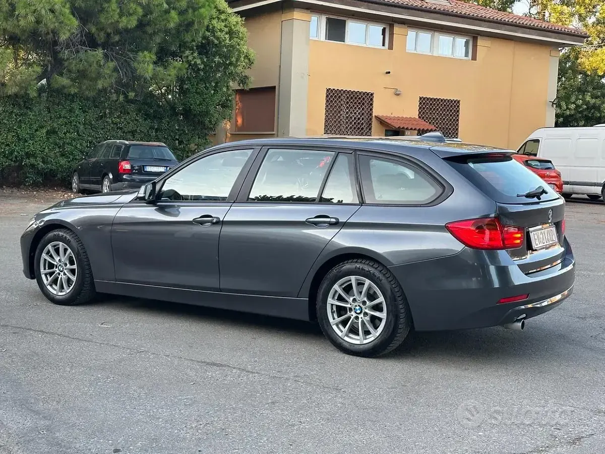 Usata BMW 316 Luxury Line 116 CV (85 kW) 2014 Grigio Berlina
