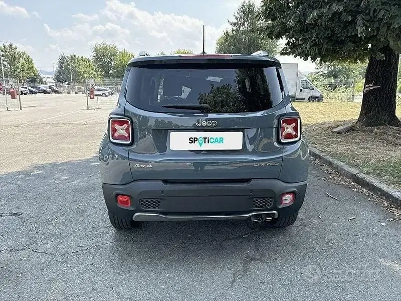 Usata Jeep Renegade Limited 140 CV (102 kW) 2017 Grigio SUV