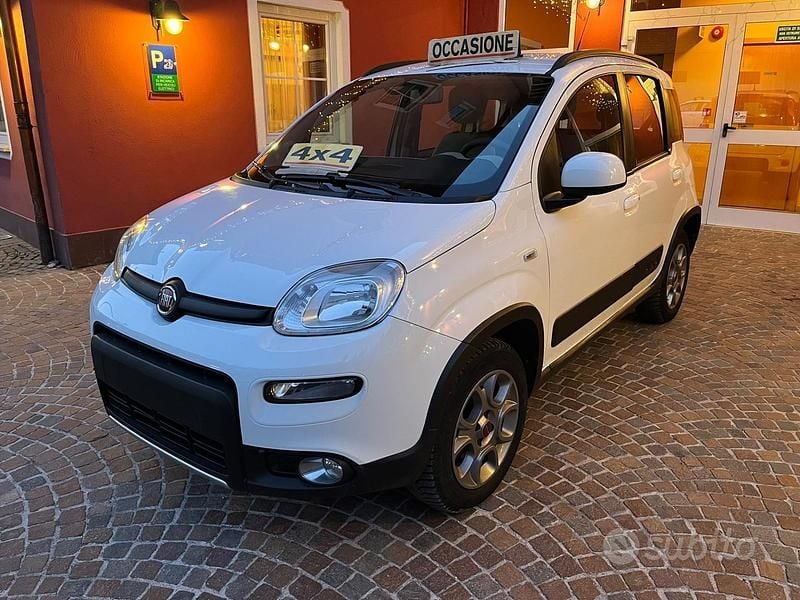 Usata Fiat Panda 4x4 74 CV (54 kW) 2014 Bianco Utilitaria