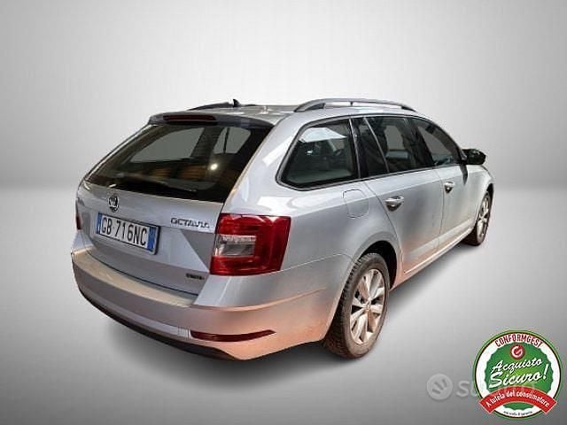 Usata Skoda Octavia G-TEC Executive 131 CV (96 kW) 2020 Grigio Station wagon