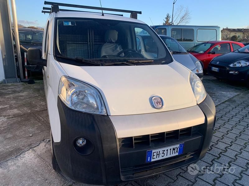 Bianco Usata 2011 Fiat Fiorino Monovolume | 5978 € (Molto cara) - Immagine 1/4