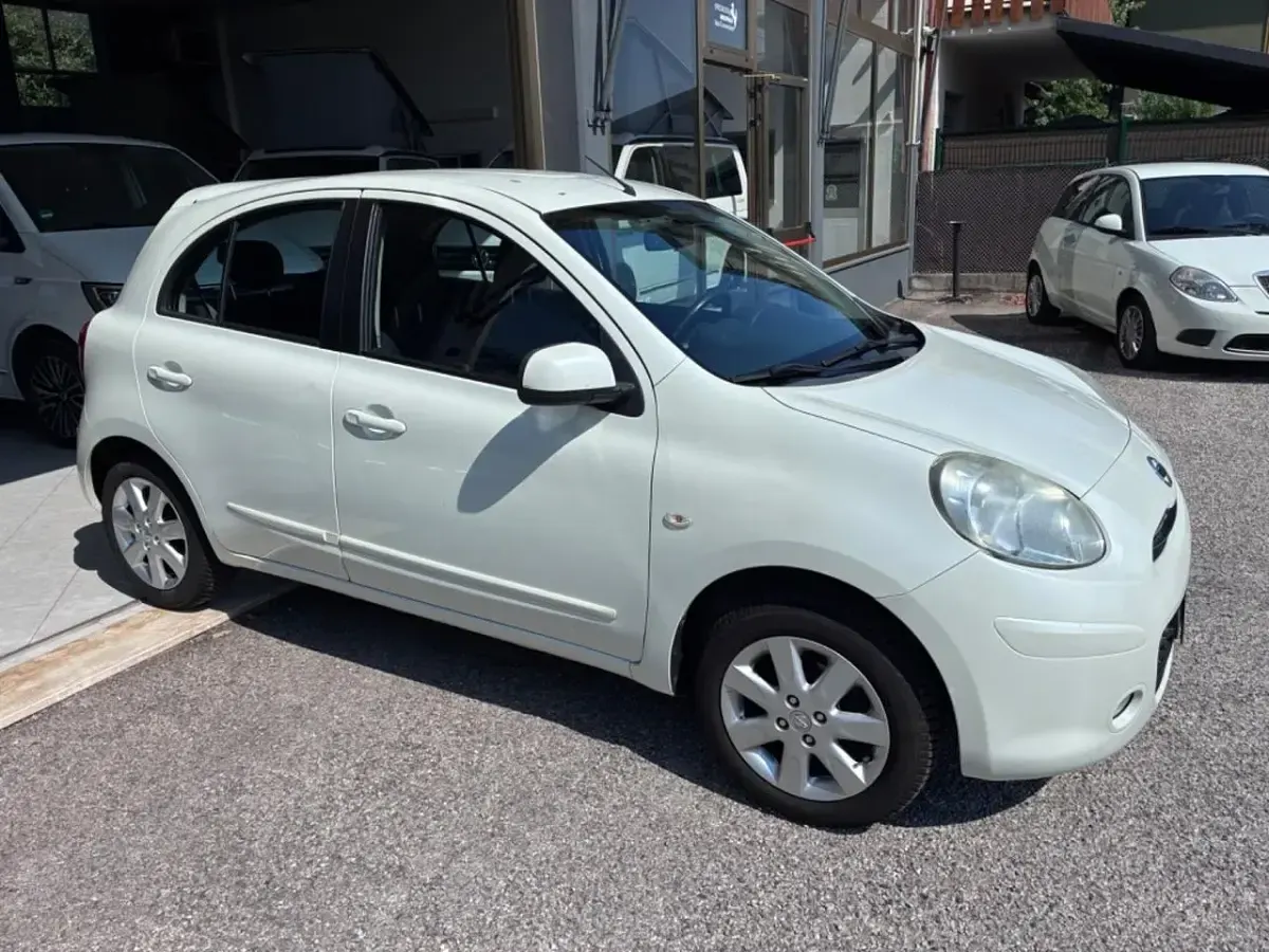 Usata Nissan Micra Comfort 80 CV (58 kW) 2012 Bianco Utilitaria