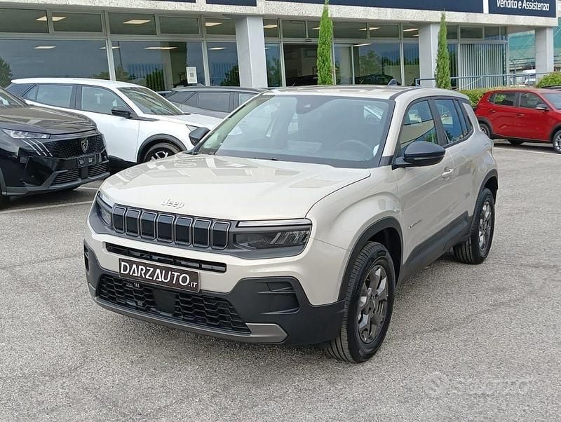 Nuova Jeep Avenger Longitude 101 CV (74 kW) 2025 Grigio(met.) SUV