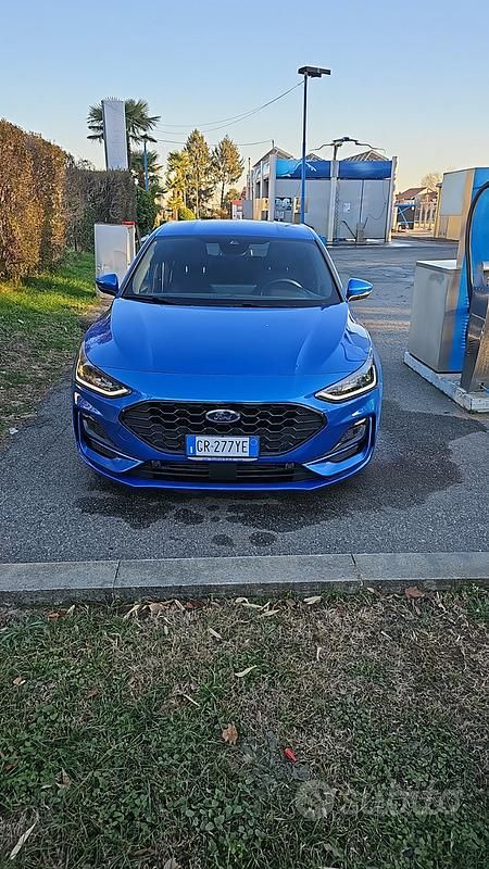 Usata Ford Focus ST-Line 125 CV (91 kW) 2023 Blu Berlina