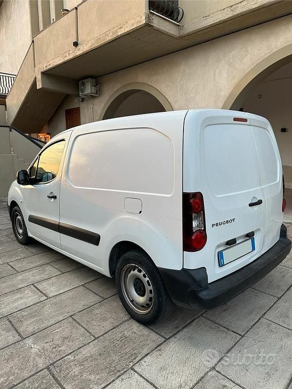 Usata Peugeot Partner 2016 Bianco Monovolume