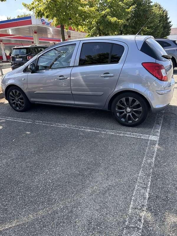 Usata Opel Corsa Cosmo 80 CV (58 kW) 2008 Utilitaria