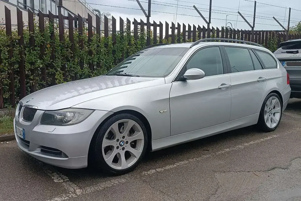 Usata BMW 330 M Sport 231 CV (169 kW) 2006 Argento Station wagon