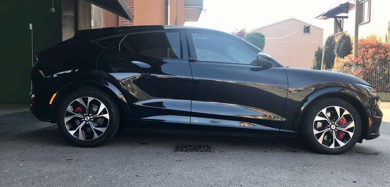 Usata Ford Mustang Mach-E 124 kW (169 CV) 2022 Nero SUV