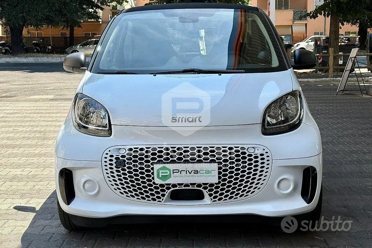 Usata Smart ForTwo Coupé Pure 41 kW (56 CV) 2021 Bianco Utilitaria