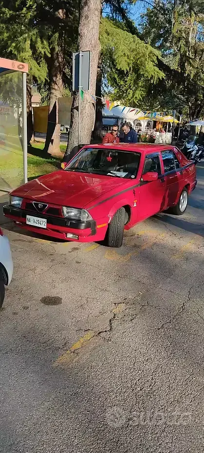 Usata Alfa Romeo 75 Quadrifoglio Verde 165 CV (121 kW) 1991 Rosso Berlina