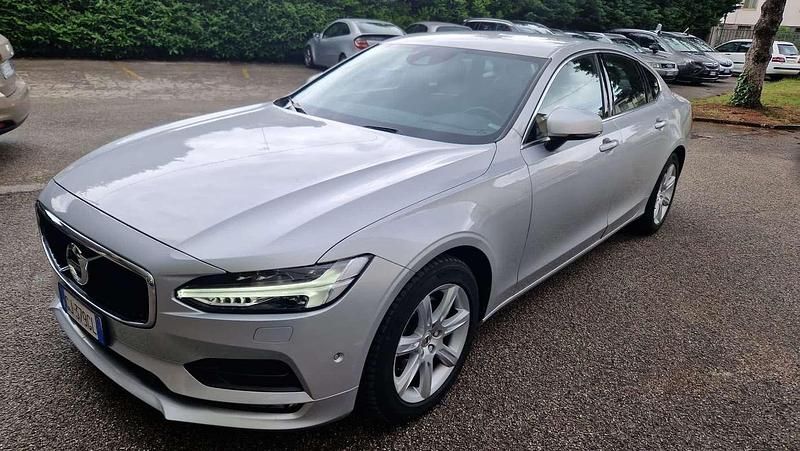 Usata Volvo S90 Momentum 190 CV (139 kW) 2017 Berlina