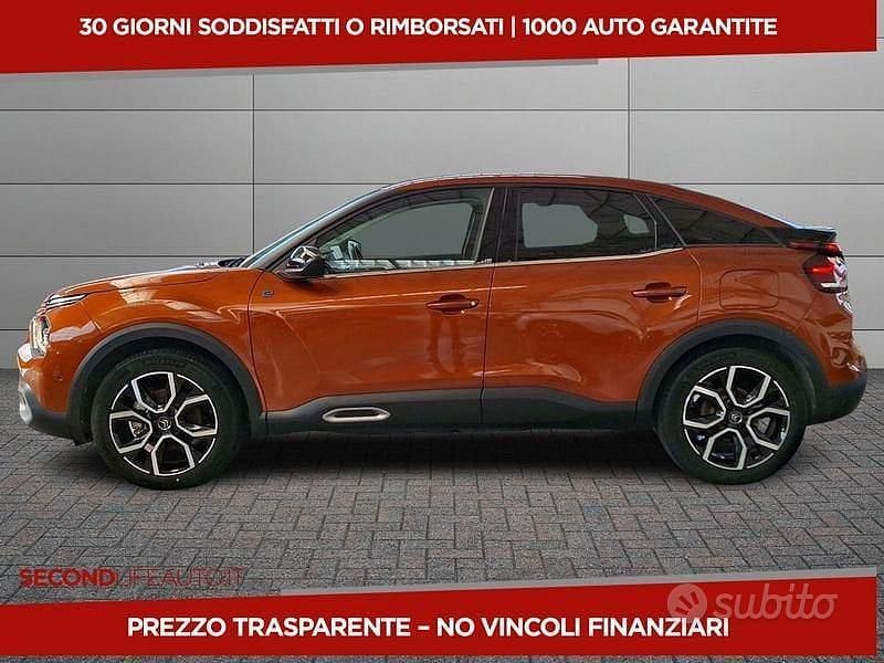Usata Citroën e-C4 Shine 100 kW (136 CV) 2021 Arancione Berlina