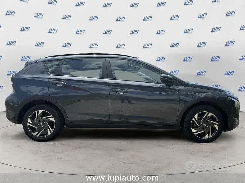 Usata Hyundai Bayon 84 CV (61 kW) 2023 Grigio SUV