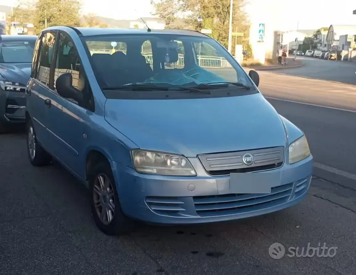 Usata Fiat Multipla 103 CV (75 kW) 2006 Bluazzurro Monovolume