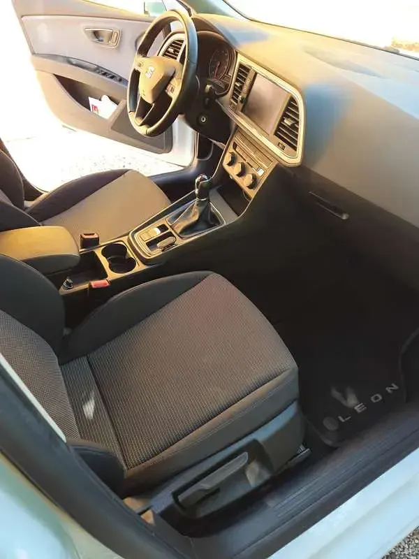 Usata Seat Leon Ecomotive 116 CV (85 kW) 2019 Bianco Berlina