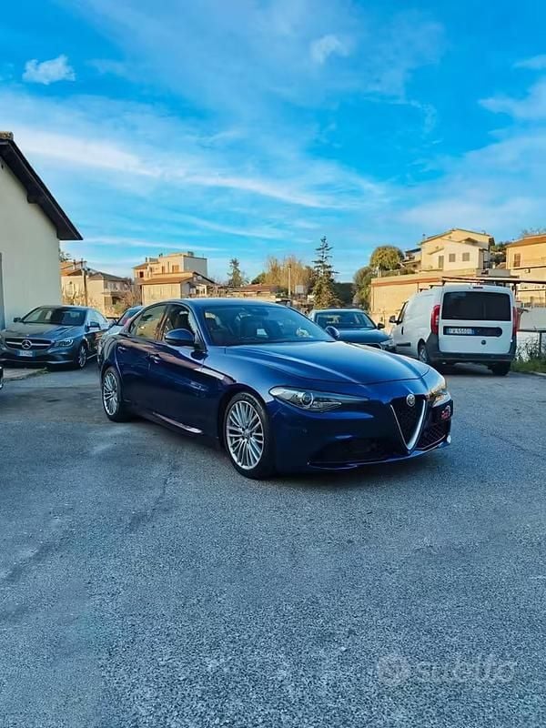 Second-hand Alfa Romeo Giulia Super 180 CP (132 kW) 2016 Albastru Berlinǎ
