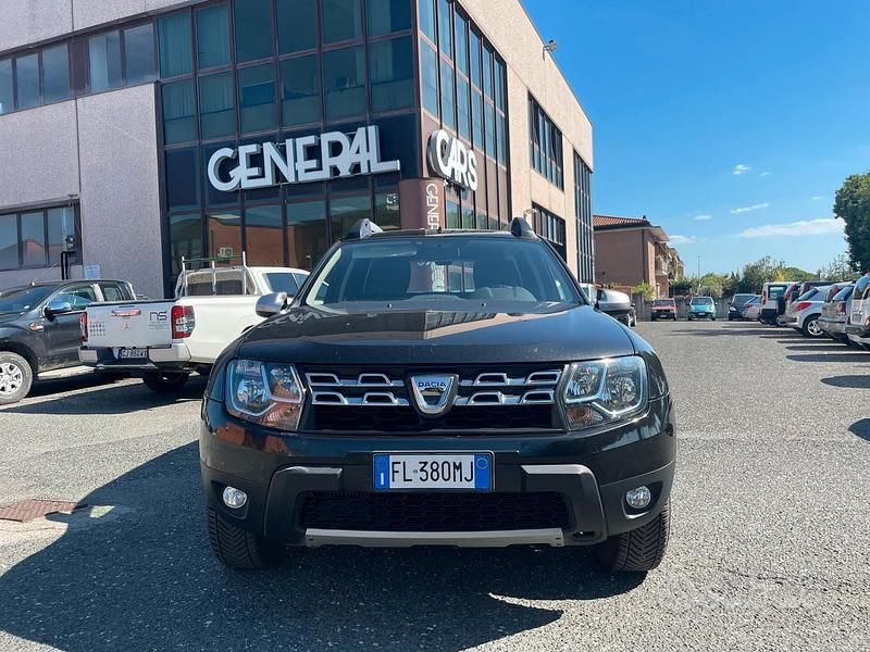 Usata Dacia Duster Lauréate 110 CV (80 kW) 2018 Nero SUV
