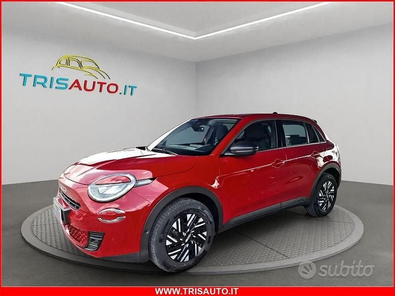 Usata Fiat 600 145 CV (106 kW) 2024 Rosso SUV