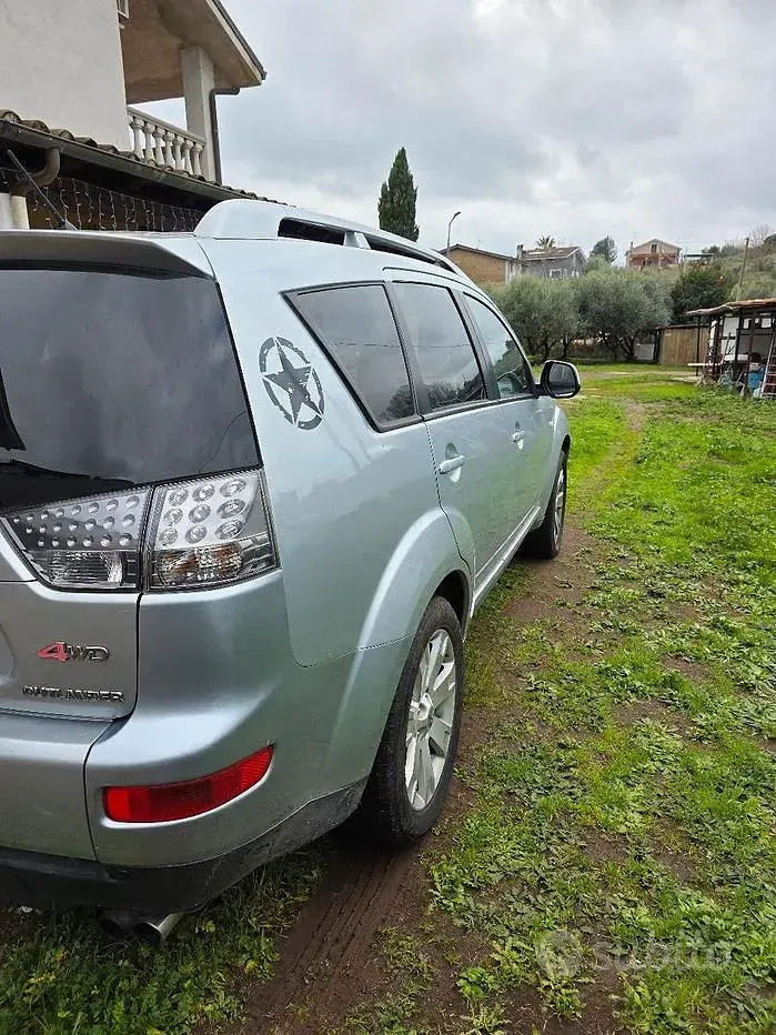 Usata Mitsubishi Outlander Instyle 156 CV (114 kW) 2009 Grigio SUV