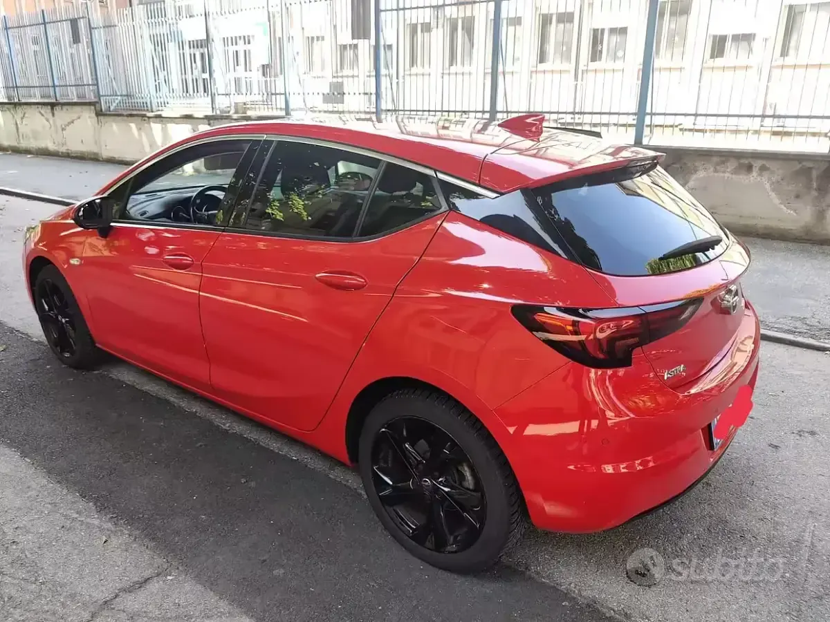 Usata Opel Astra Innovation 150 CV (110 kW) 2016 Rosso Berlina
