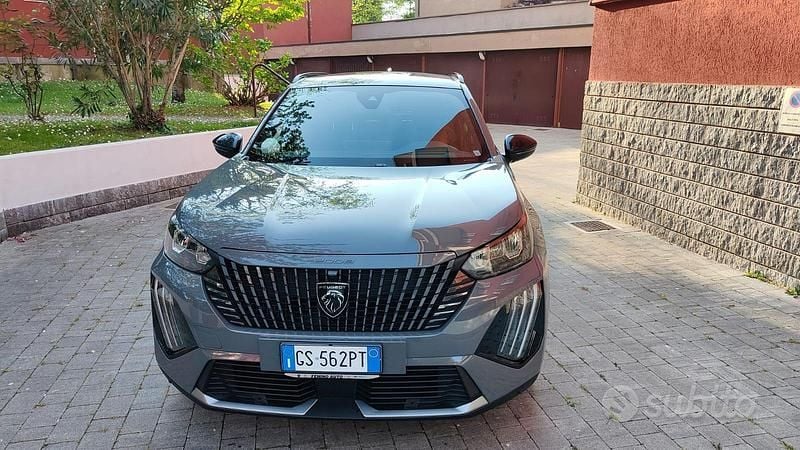 Usata Peugeot 2008 Allure 131 CV (96 kW) 2024 SUV