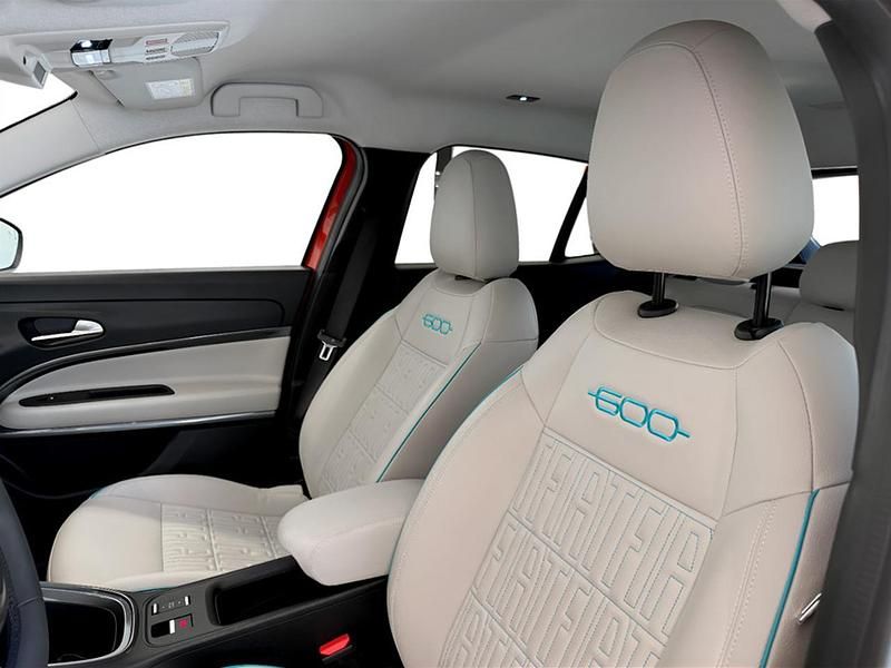 Usata Fiat 600E La Prima 114 kW (156 CV) 2024 Blu SUV