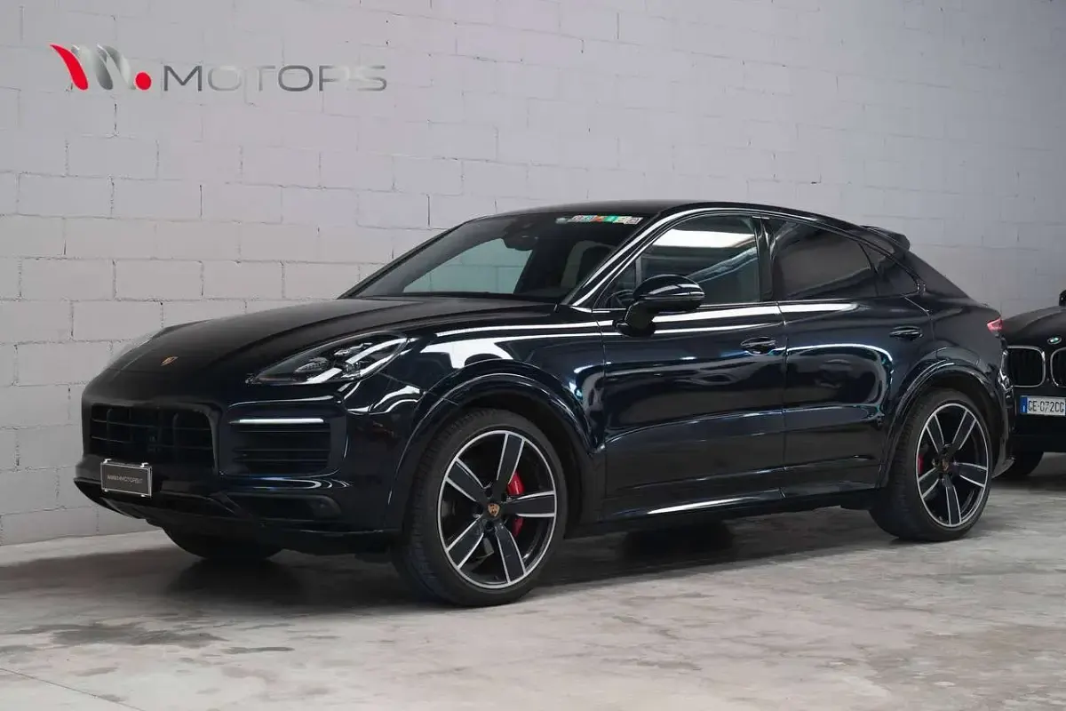 Usata Porsche Cayenne 460 CV (338 kW) 2021 Blu moonlight met. SUV