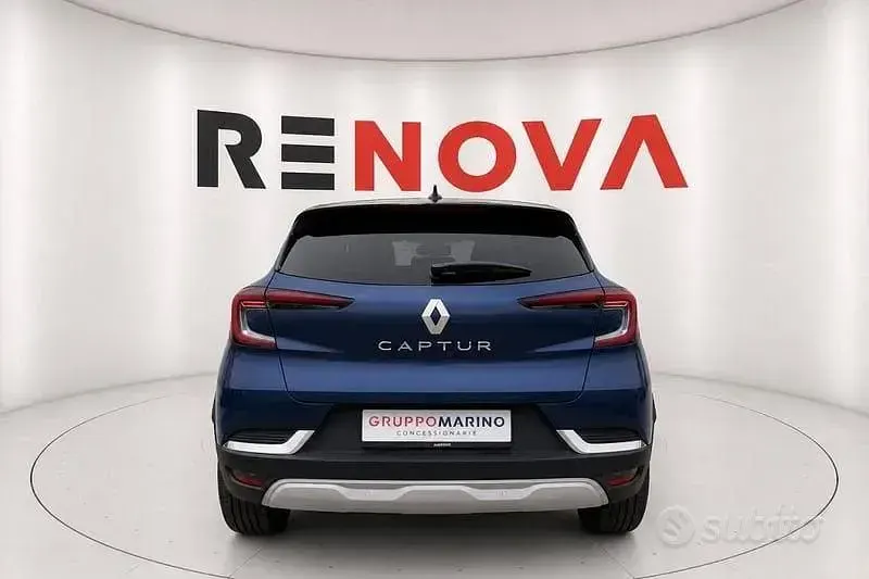 Usata Renault Captur Techno 101 CV (74 kW) 2024 Blu SUV