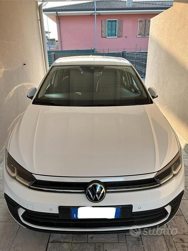 Usata VW Polo Life 95 CV (69 kW) 2024 Bianco Utilitaria