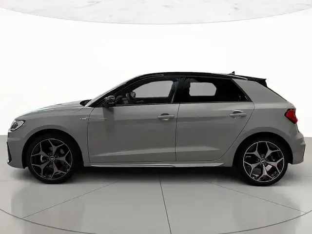 Usata Audi A1 Sportback S-Line 150 CV (110 kW) 2025 Grigio freccia perla nero mito metallizzato Utilitaria