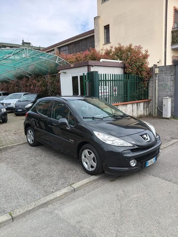 Usata Peugeot 207 95 CV (69 kW) 2008 Nero Berlina