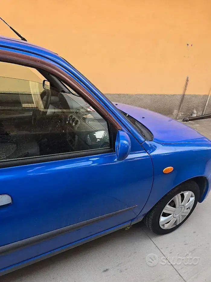 Usata Nissan Micra 57 CV (41 kW) 2001 Bluazzurro Utilitaria