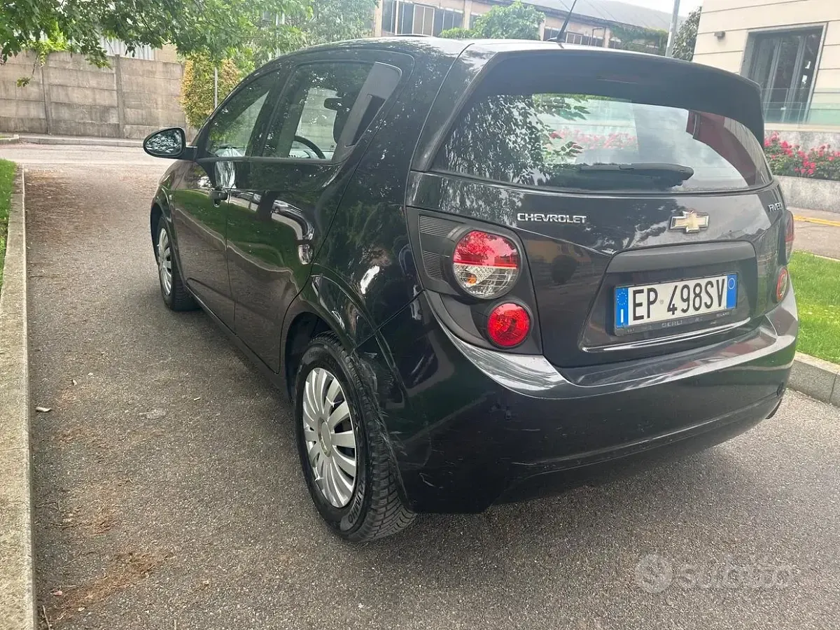 Usata Chevrolet Aveo LT 86 CV (63 kW) 2013 Nero Berlina