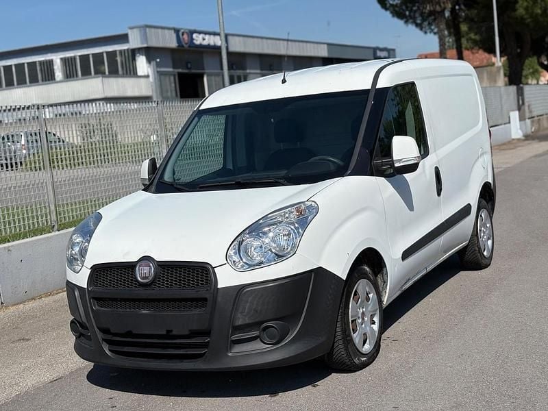 Usata Fiat Doblò 90 CV (66 kW) 2013 Bianco Monovolume