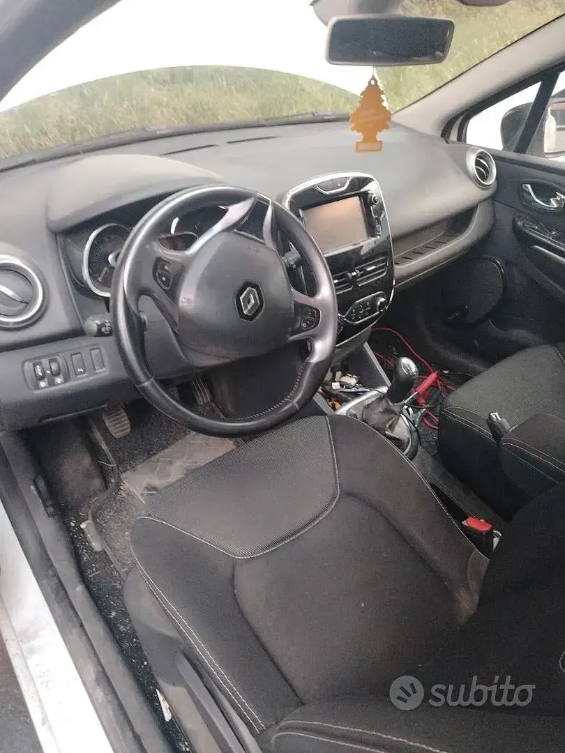 Usata Renault Clio 90 CV (66 kW) 2014 Bianco Utilitaria
