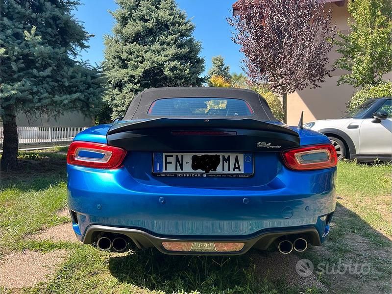 Usata Abarth 124 Spider 170 CV (125 kW) 2018 Blu Cabrio