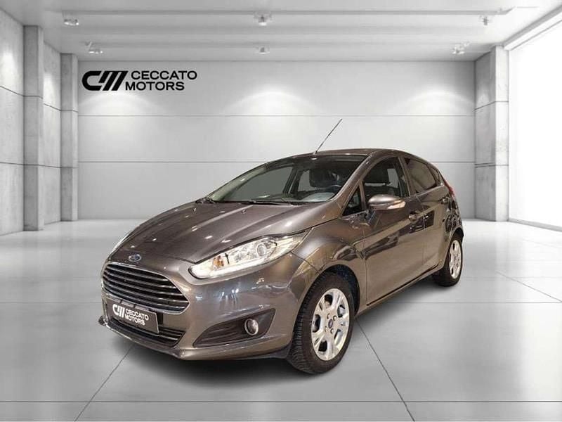 Usata Ford Fiesta Titanium 80 CV (58 kW) 2015 Grigio Berlina