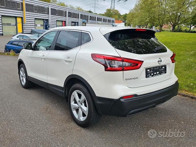 Usata Nissan Qashqai Acenta 140 CV (102 kW) 2019 Bianco SUV