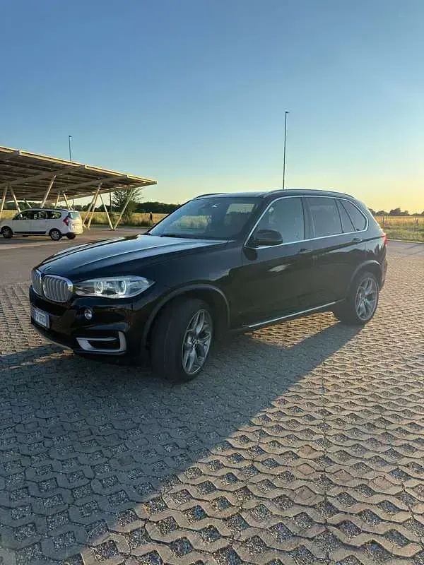 Usata BMW X5 Efficient Dynamics 258 CV (189 kW) 2014 Nero SUV