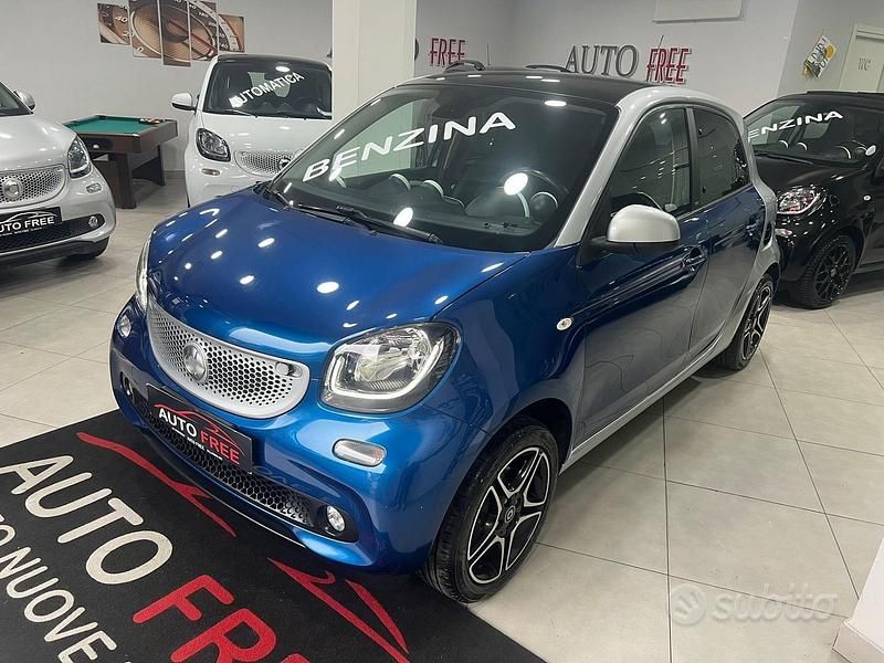 Usata Smart ForFour Prime 70 CV (51 kW) 2015 Blu Utilitaria