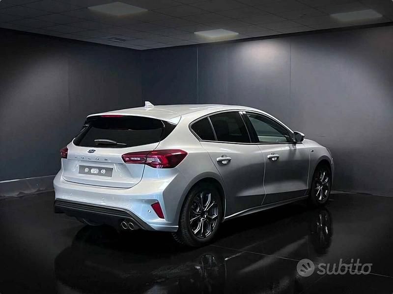 Usata Ford Focus ST-Line 116 CV (85 kW) 2025 Grigio Berlina