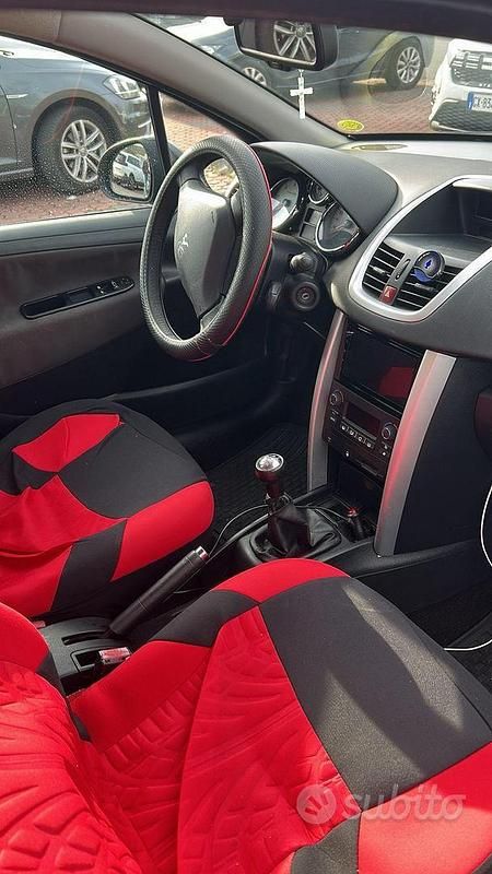 Usata Peugeot 207 90 CV (66 kW) 2009 Nero Berlina