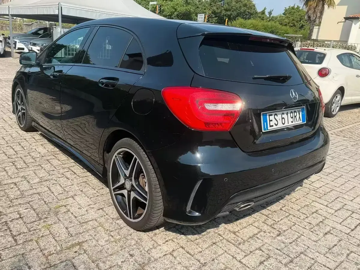 Usata Mercedes A180 Premium 109 CV (80 kW) 2013 Nero Utilitaria