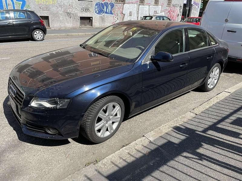 Usata Audi A4 Advanced 239 CV (175 kW) 2010 Blu/azzurro Berlina
