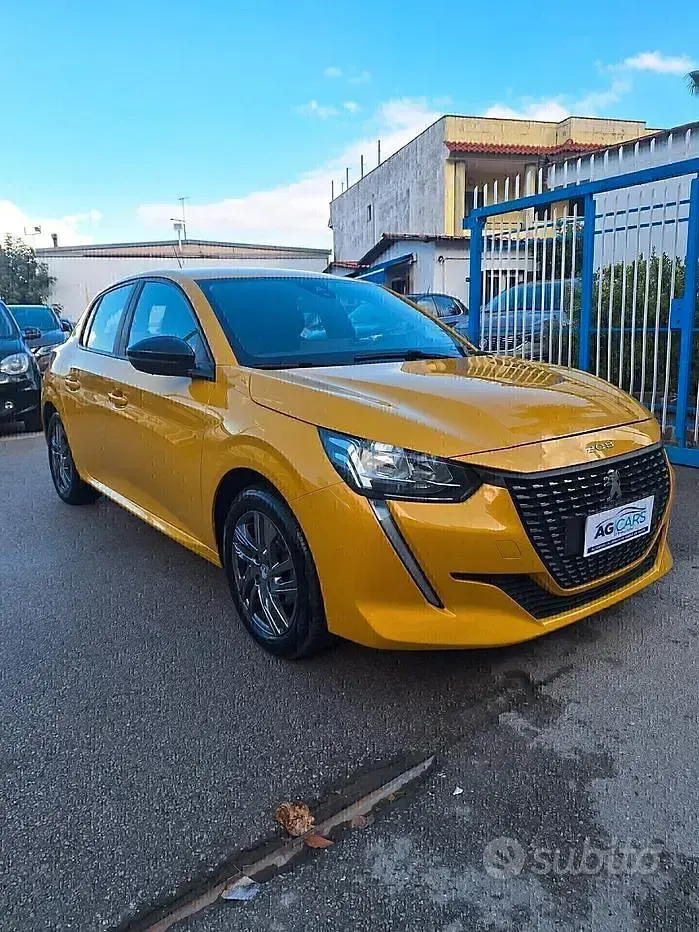 Usata Peugeot 208 75 CV (55 kW) 2022 Giallo Utilitaria